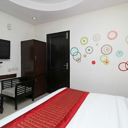 Oyo 9030 Hotel Delhi Airport Plaza Nowe Delhi Zewnętrze zdjęcie