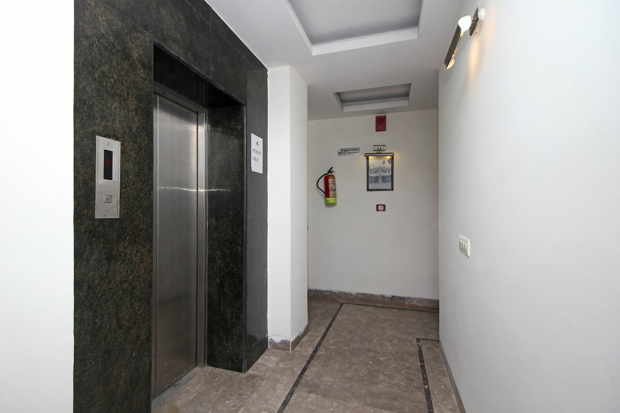 Oyo 9030 Hotel Delhi Airport Plaza Nowe Delhi Zewnętrze zdjęcie
