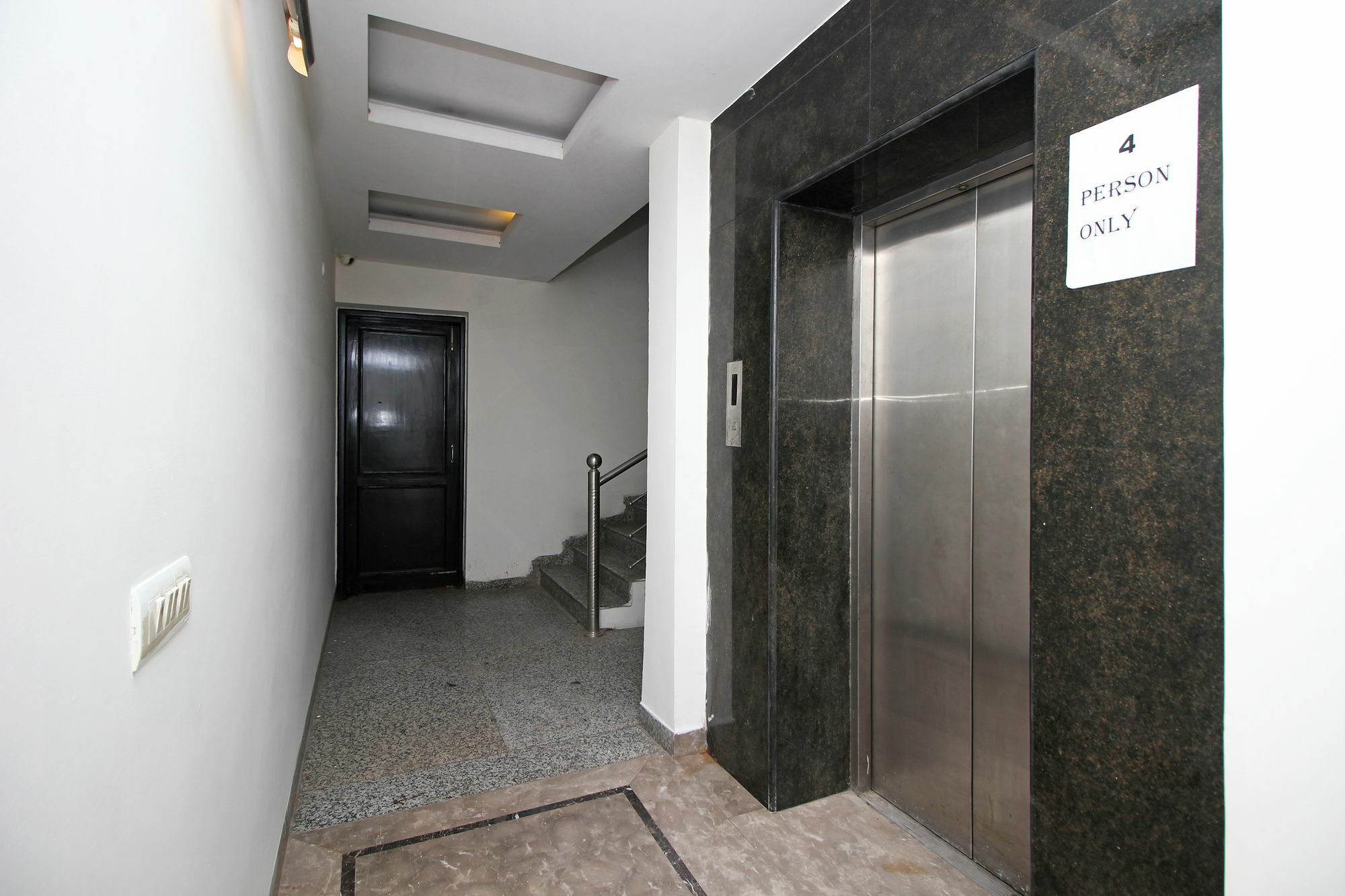 Oyo 9030 Hotel Delhi Airport Plaza Nowe Delhi Zewnętrze zdjęcie